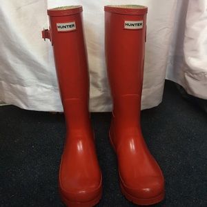 Great condition Women’s Tall Hunter Boot Red